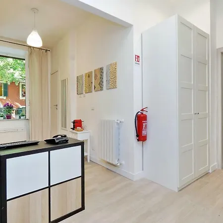 Lisa Vatican Πανσιόν 4*